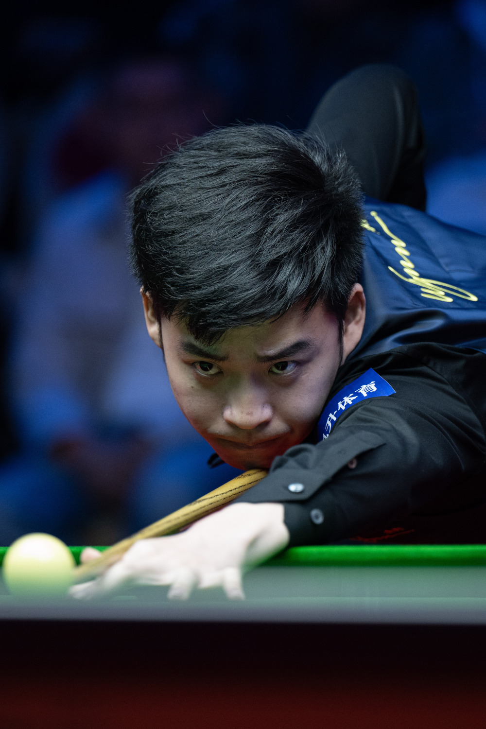 他更多在右 他更多在右