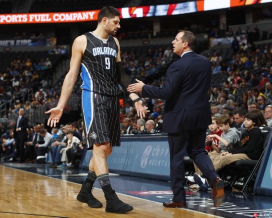 却常在桌下 却常在桌下